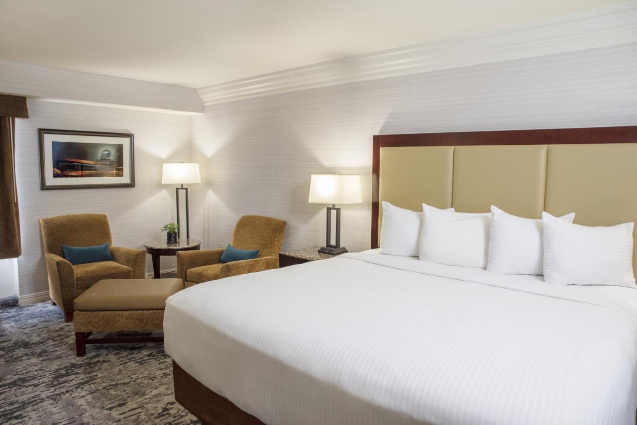 The Madison Concourse Hotel Dış mekan fotoğraf