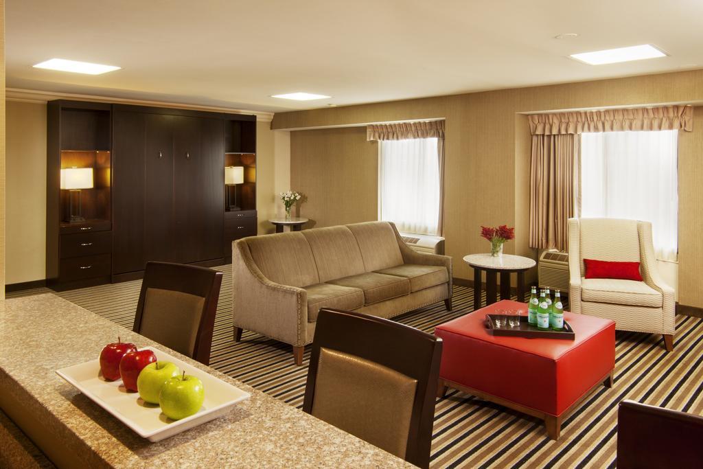 The Madison Concourse Hotel Dış mekan fotoğraf